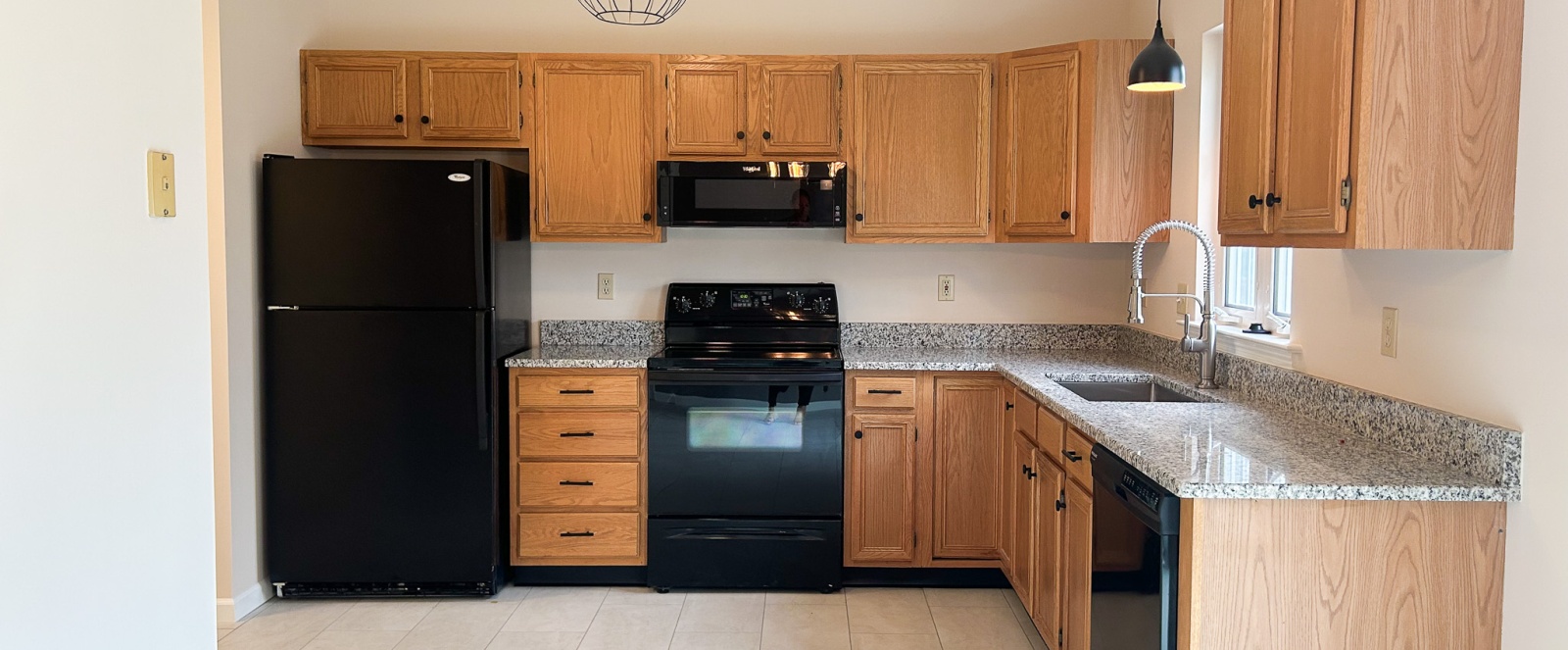 21 Oakgrove Lane, Millersville, PA, ,2 BathroomsBathrooms,Residential Rental,For Rent,Oakgrove Lane,1123