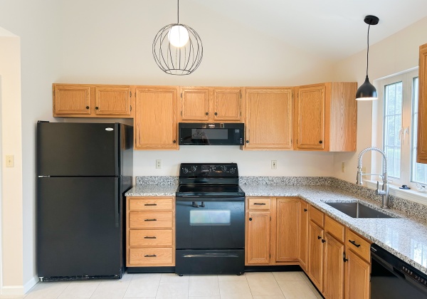 21 Oakgrove Lane, Millersville, PA, ,2 BathroomsBathrooms,Residential Rental,For Rent,Oakgrove Lane,1123